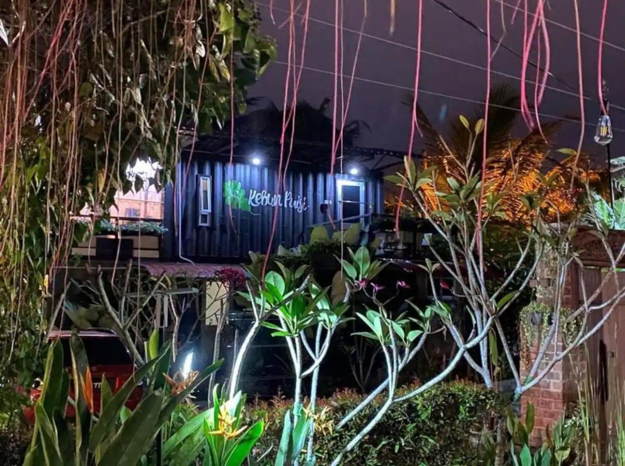 Willa Kebun Puisi Kajang Zewnętrze zdjęcie